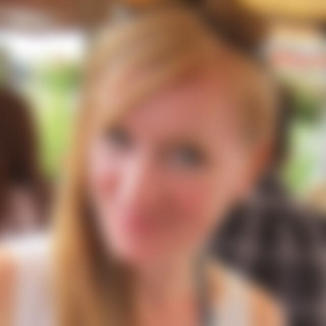 yumi (45) aus Berlin