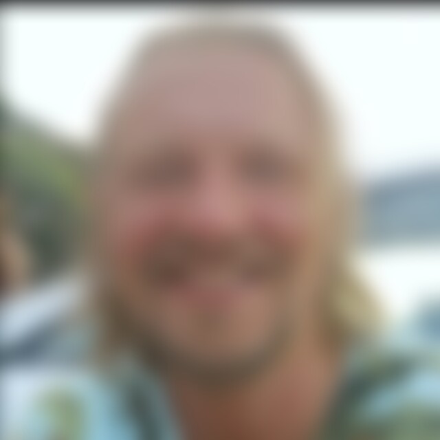 viktor1983 (42) aus Aachen