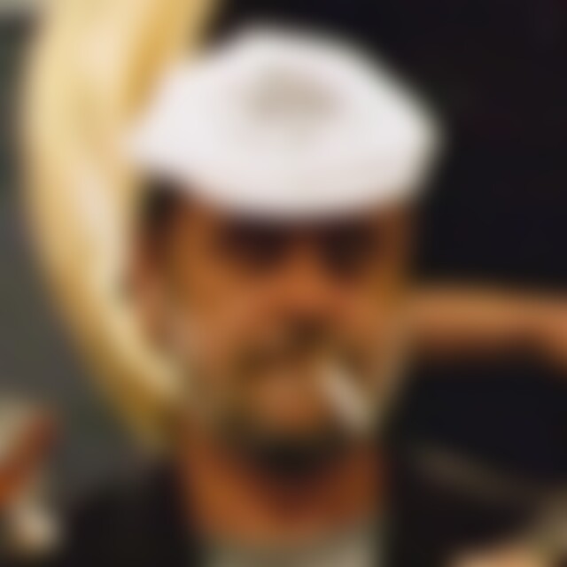 bubeniloc (56) aus Dresden