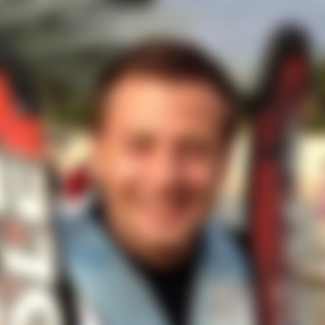 NAVI (40) aus berlin