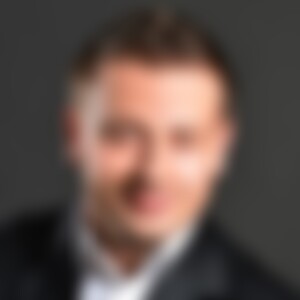 NAVI (40) aus berlin