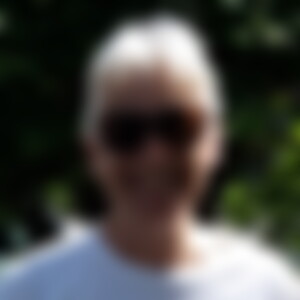 Leonore2004 (68) aus Sinsheim