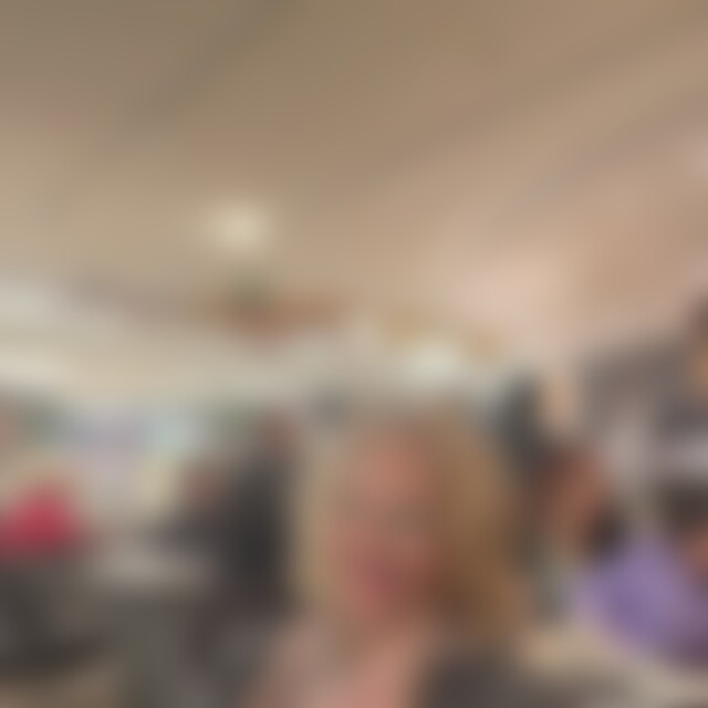 anahita (69) aus Hamburg