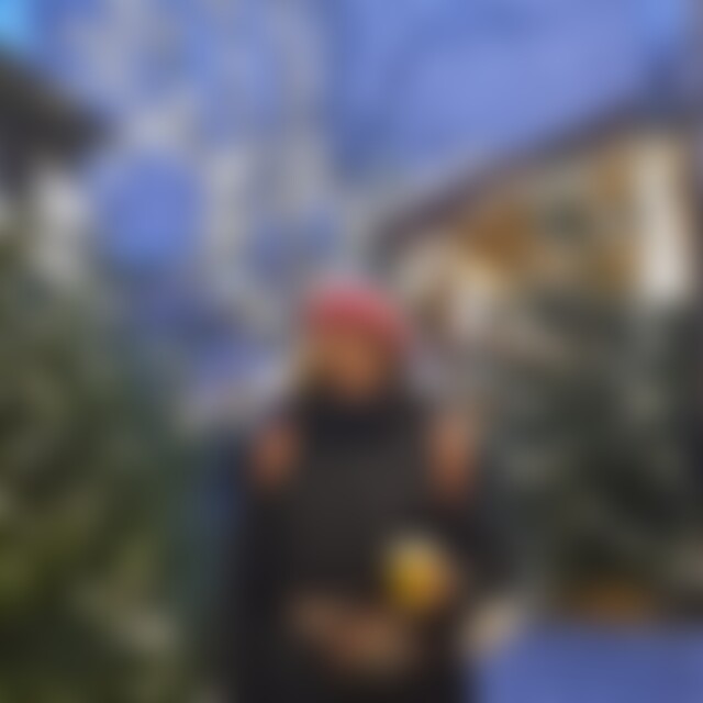 anahita (69) aus Hamburg