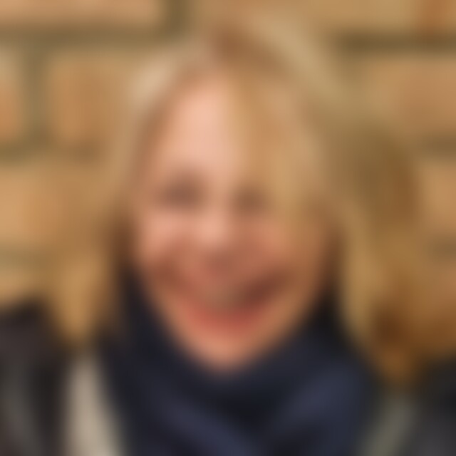 anahita (69) aus Hamburg