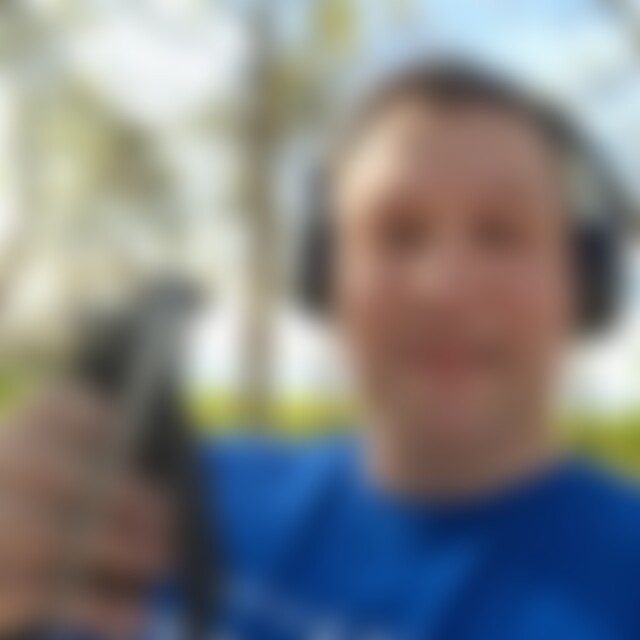 OptimEye (47) aus Ostfildern