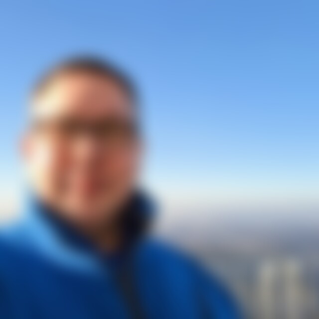 OptimEye (47) aus Ostfildern