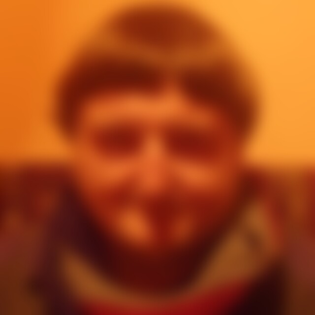 DieSonneistgelb (44) aus Lauf