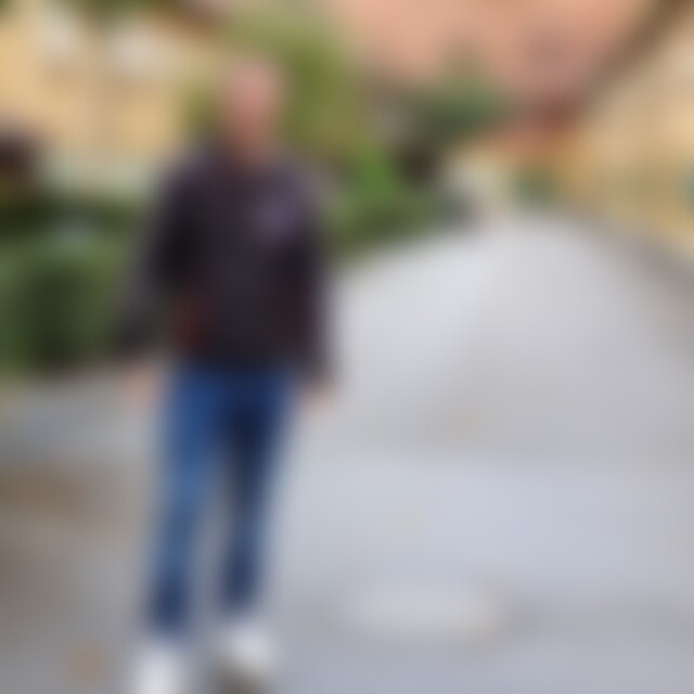 James11 (41) aus Manching