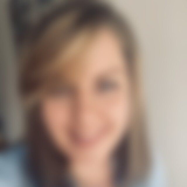 Agula (38) aus München