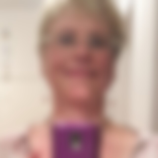 Anruehrbare (67) aus Berlin