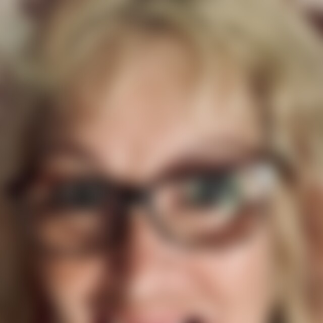 Betty5152 (74) aus Emmering