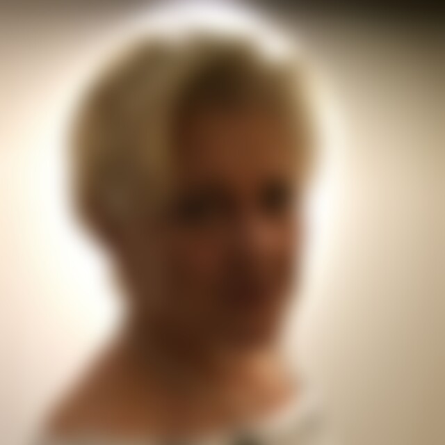 annamyake (76) aus Friedrichsdorf