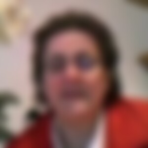 Naomi60 (66) aus Wiesbaden