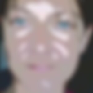 Bezeba (60) aus Berlin