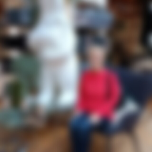 charismatisch (74) aus Fürth
