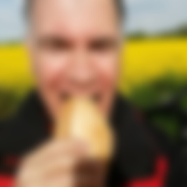 Bully888 (67) aus Halle