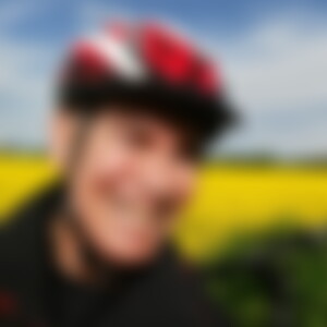 Bully888 (67) aus Halle