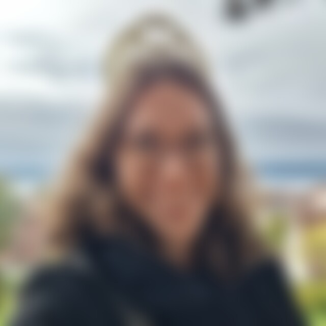 KleineLilie (35) aus Basel