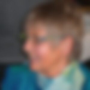 Soyere (80) aus Hannover