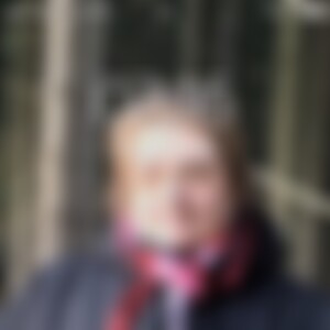 fast (54) aus Büren