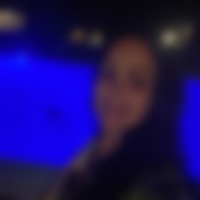 julijulimota (45) aus Stuttgart