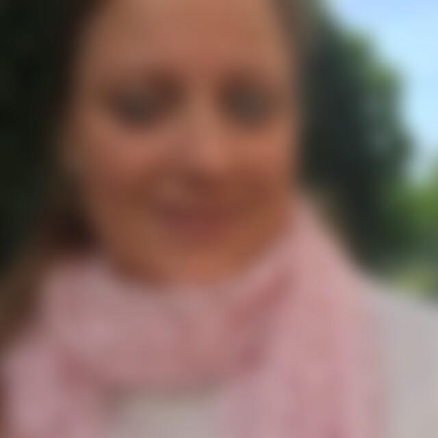 Lilly85 (57) aus Hiddenhausen