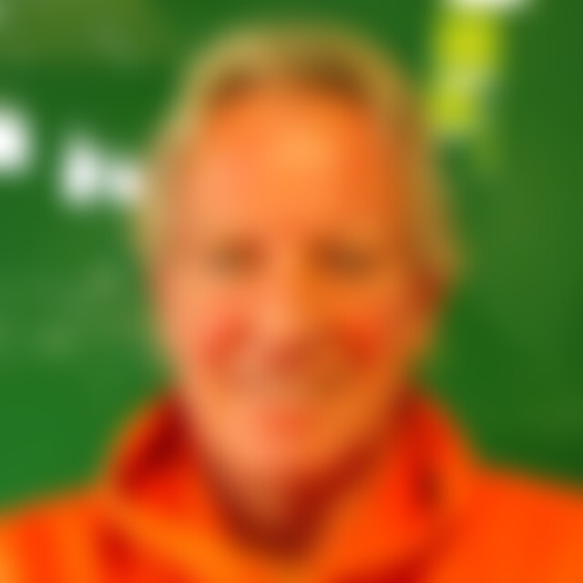 stefankomarica (76) aus Wiesbaden