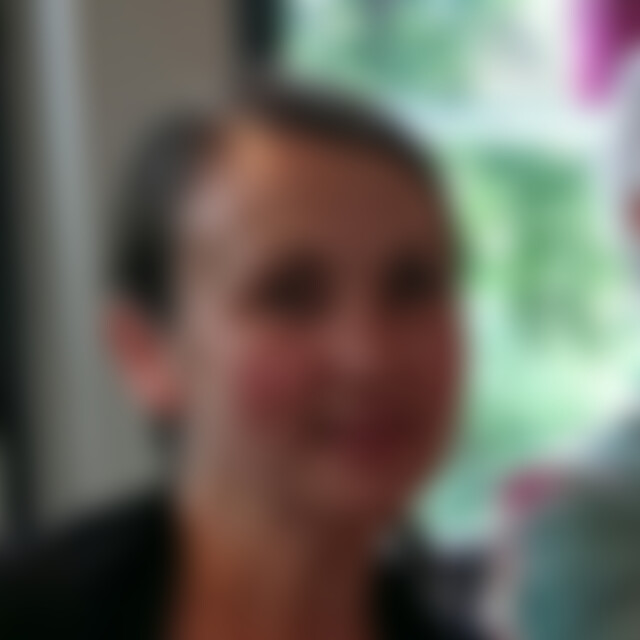 Anna12 (46) aus Metzingen