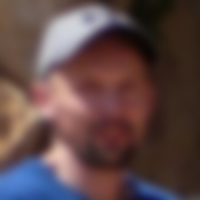 Dami81 (44) aus Frankfurt