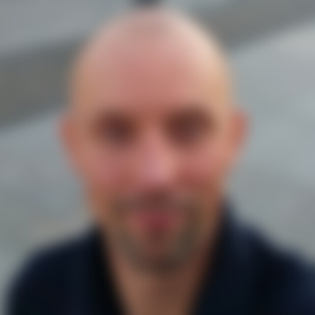 Dami81 (44) aus Frankfurt