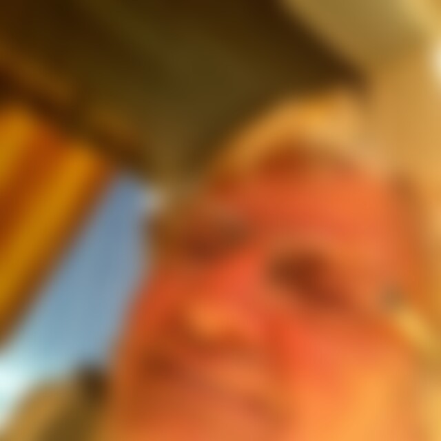 elivol (94) aus Alfter