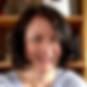 Noomi (57) aus Augsburg