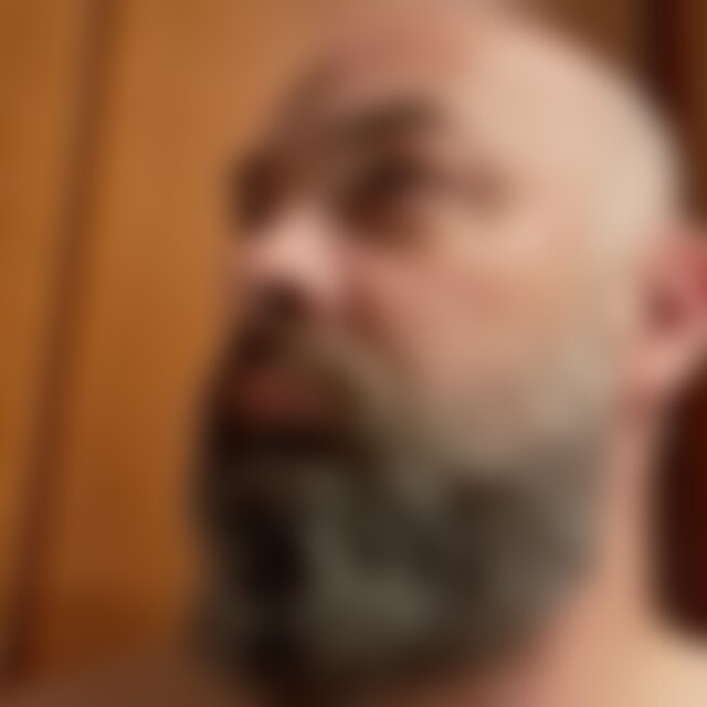 Iljuschin (45) aus Ahrensburg