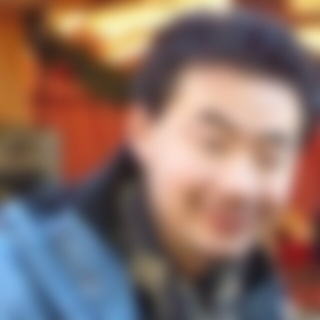 zhenlee (43) aus Ulm
