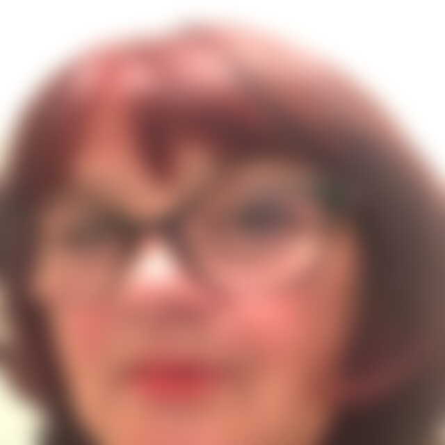 andreia (72) aus Hattingen