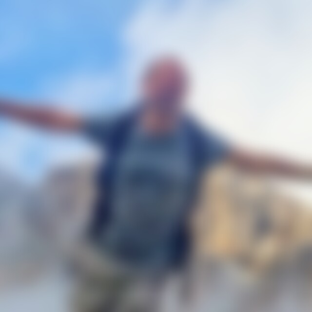 Curious74 (51) aus Wiesbaden