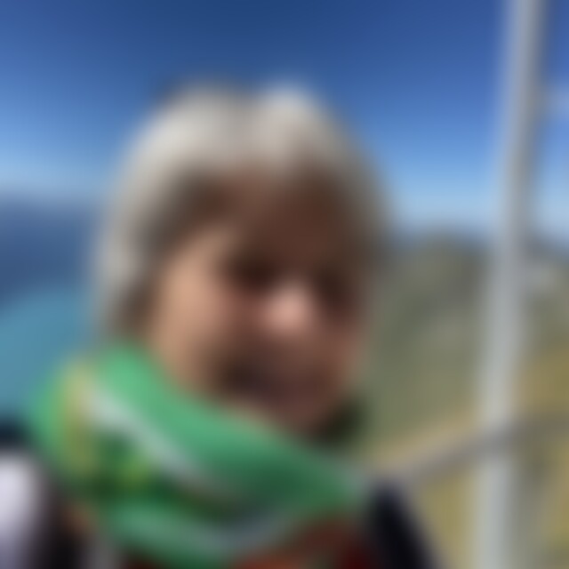 Gitaffe3 (65) aus Baden-Baden