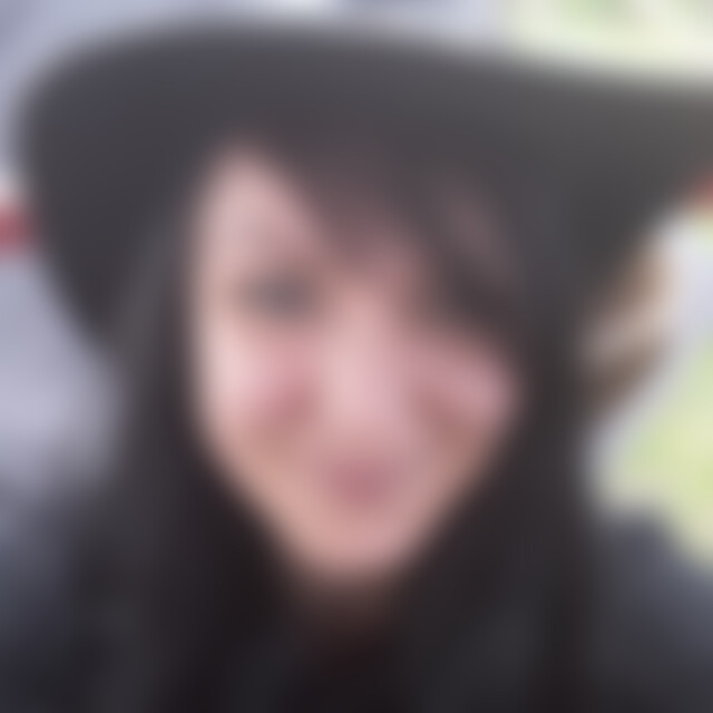 Satine (43) aus Leverkusen