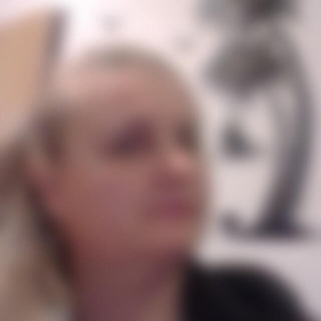 Denka (45) aus München