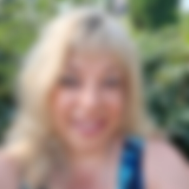 Daniela24a (59) aus Ahrensburg