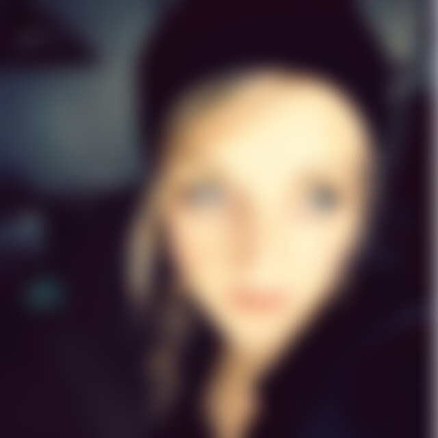 ypsilon (46) aus Steinhagen