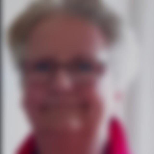 Giny (69) aus Zetten