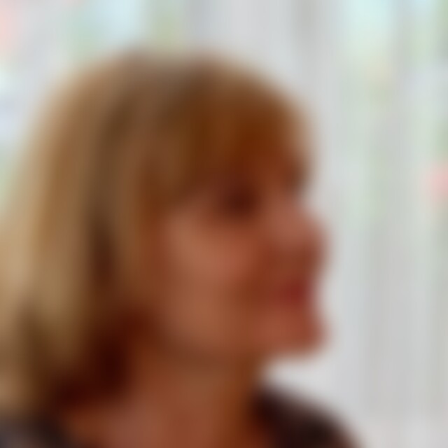 johana (67) aus seengen