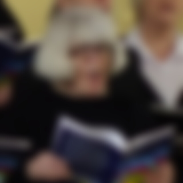 Hineni (76) aus Berlin