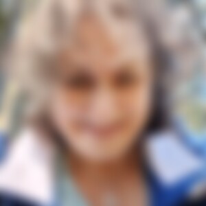 Manjiana (68) aus Hof