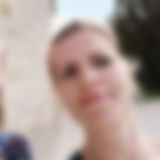 Moni82 (44) aus Coburg