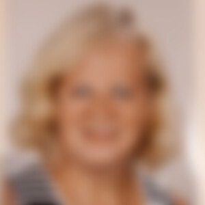 Namana (59) aus Mittenaar Offenbach