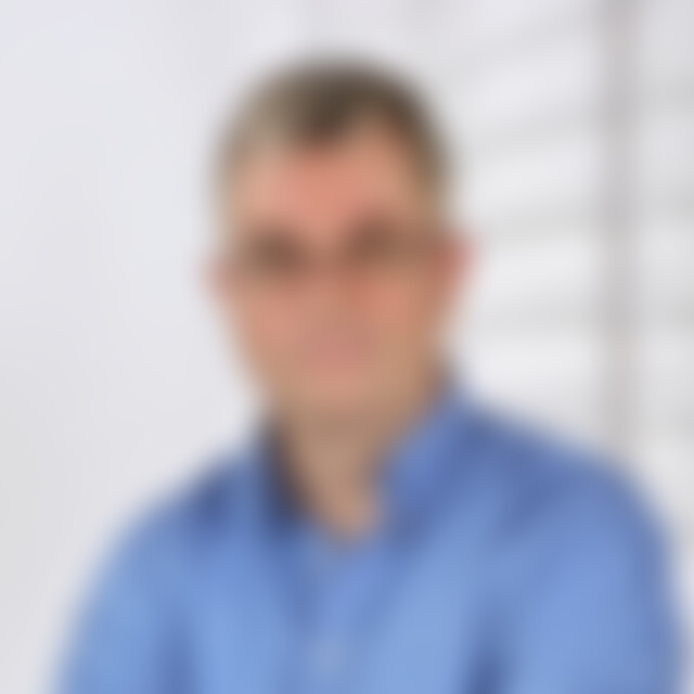 comander (47) aus Wermelskirchen