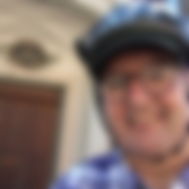 Ucfelix (70) aus Offenburg